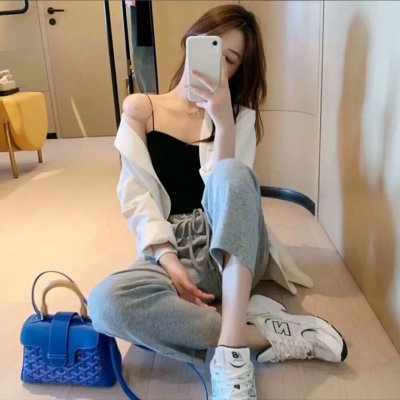 重生后，小辣椒用空间搬空老公全家