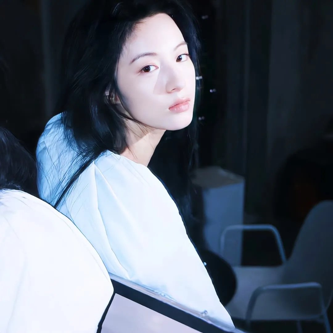 毋愿五楼上的邻居